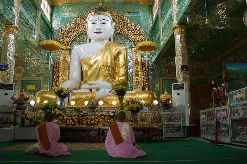 20121201MandalayNunnery-1303.jpg