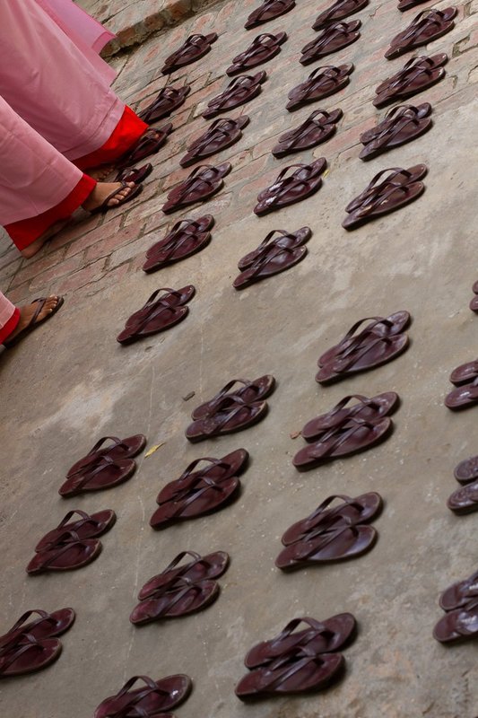 20121201MandalayNunnery-1426.jpg