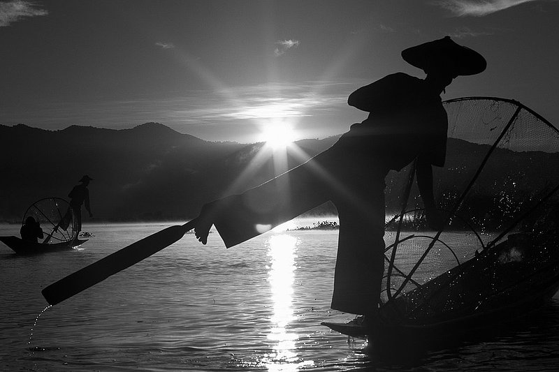 20121204InlayLakeFishermenSunrise-3183.jpg