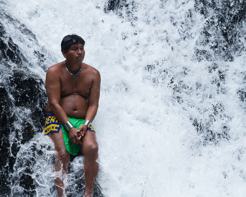 20130810EmberaIndians-2966.jpg :: Didimo sitting at the waterfalls