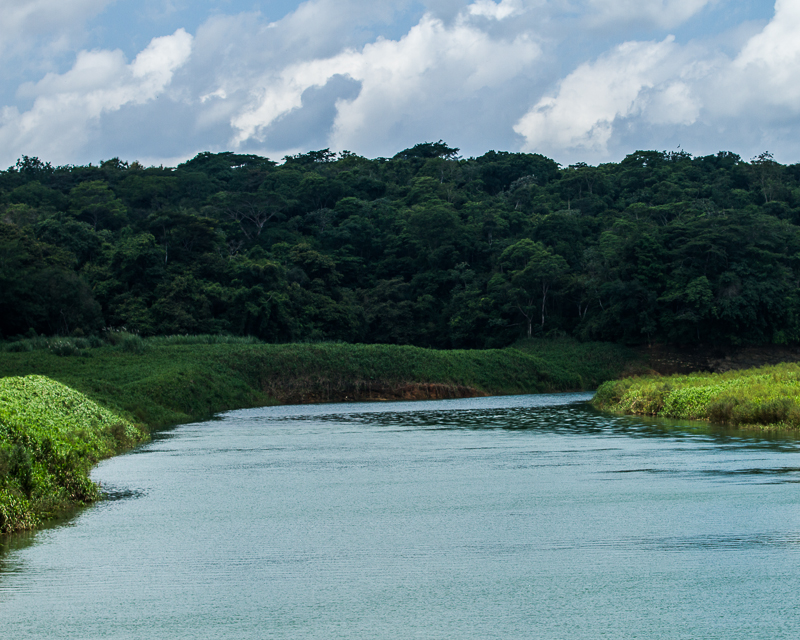 20130810EmberaIndians-2988.jpg :: Chagres river