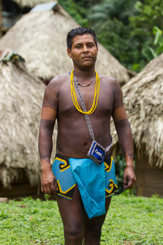 20130810EmberaIndians-3121.jpg :: An Embera Indian posing for me. Notice the jauga body ink covering his body