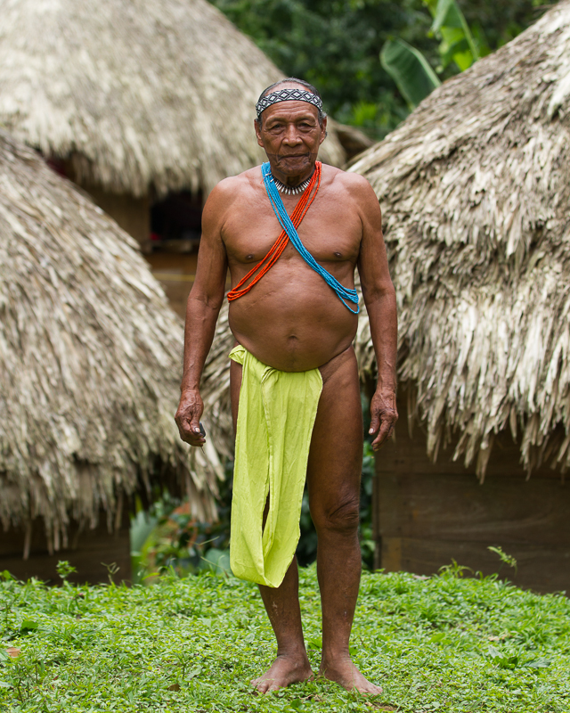 20130810EmberaIndians-3125.jpg :: The Tusipono tribe's medicine man