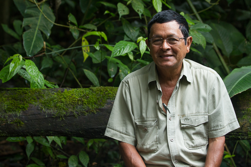 20130811ElValle-3533.jpg :: Mario, a biologist and tour guide at the Refugio Ecologico del Chorro Macho in El Valle de Anton