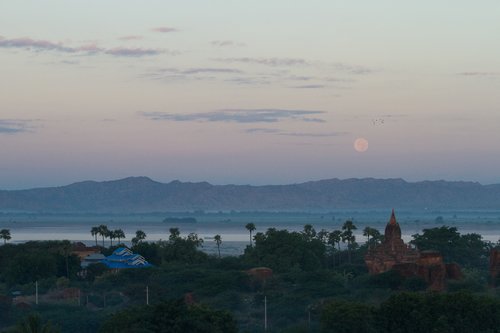 20121129BaganBalloon Ride Stills-0547.jpg