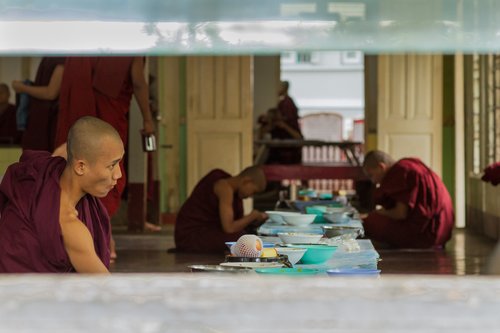 20121130MandalayMonastery-98483.jpg