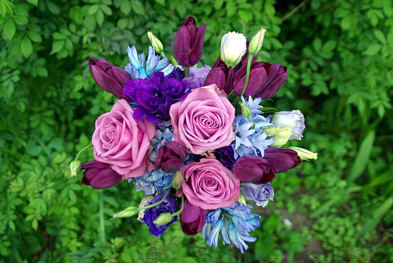 April attendant bouquet top view.jpg