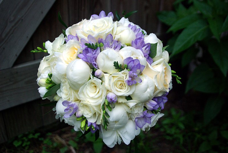 LW bridal bouquet.jpg