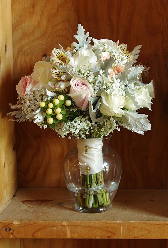 Late August Bridal Bouquet at Fair Barn.jpg
