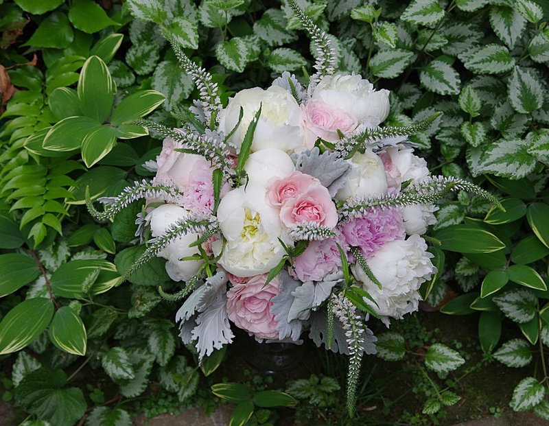 Lindsays bridal bouquet - April 27.jpg