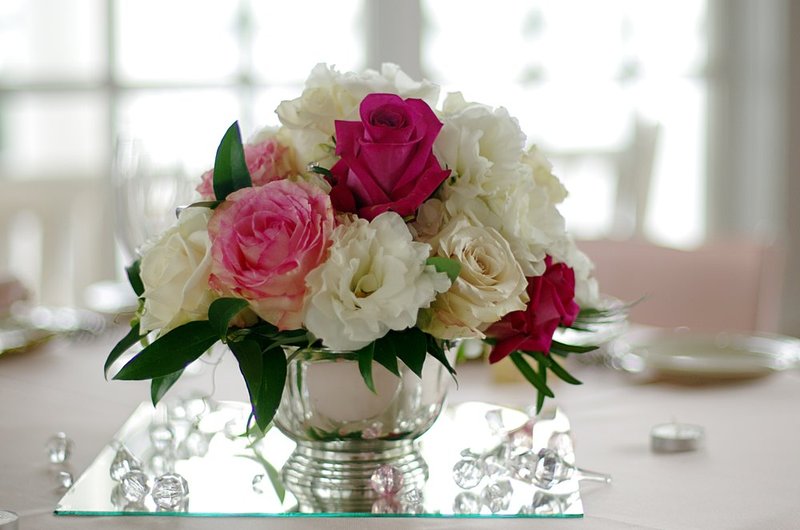 Monday evening reception at Woodlake brides table.jpg