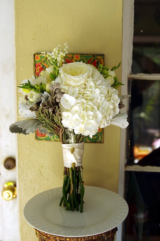 October 5 2nd bridal bouquet.jpg