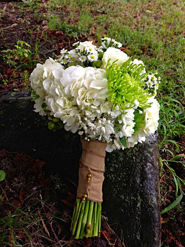 Photo bouquet on a rock.jpg