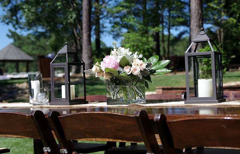 Centerpiece on Jonathans table.jpg
