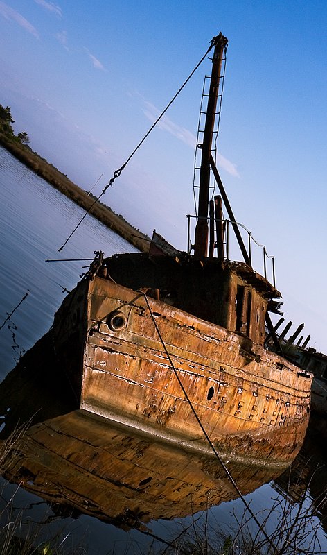 Abandoned Ship OB(6610).jpg