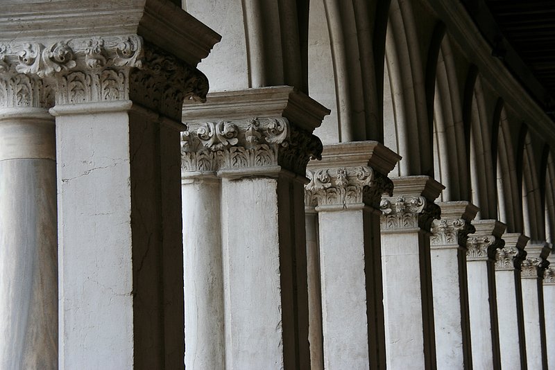 Venice Columns (3815).jpg