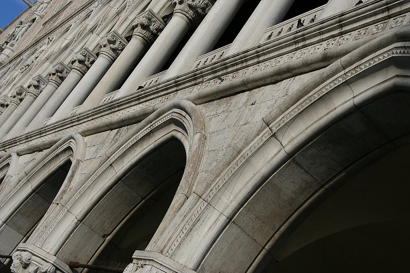 Venice Columns (4302).jpg