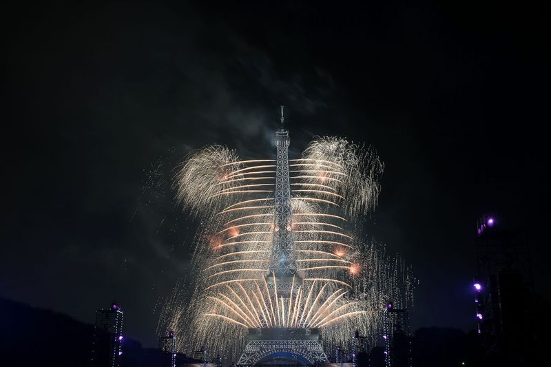 Bastille Fireworks 2.jpg