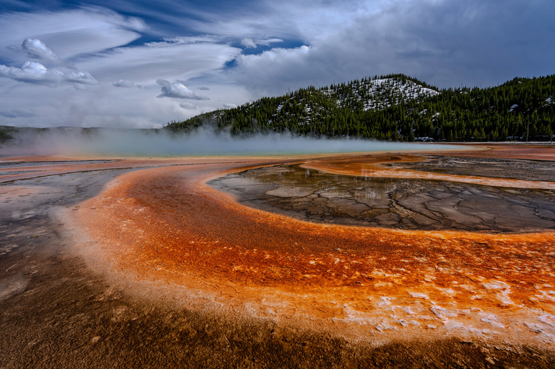 The grand prismatic-Yellowstone.jpg