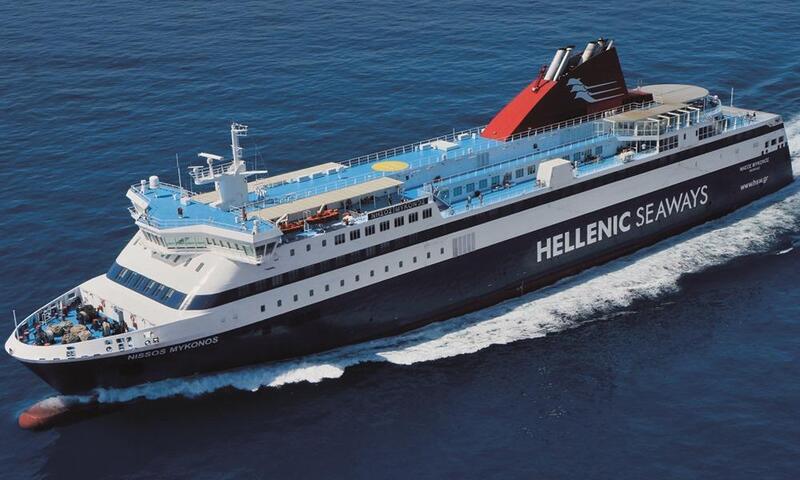 Blue Star Mykonos ferry.jpg