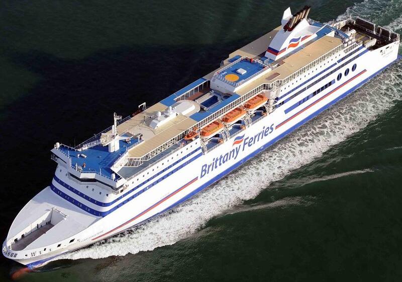 Cap Finistere ferry.jpg