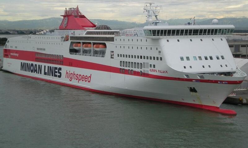 Mykonos Palace ferry.jpg