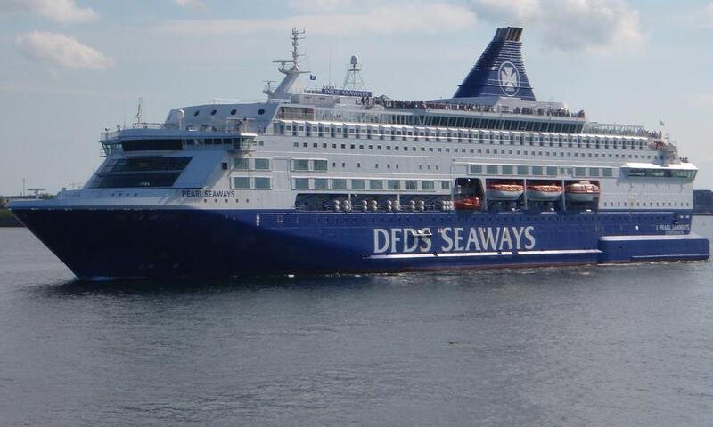 Pearl Seaways ferry.jpg