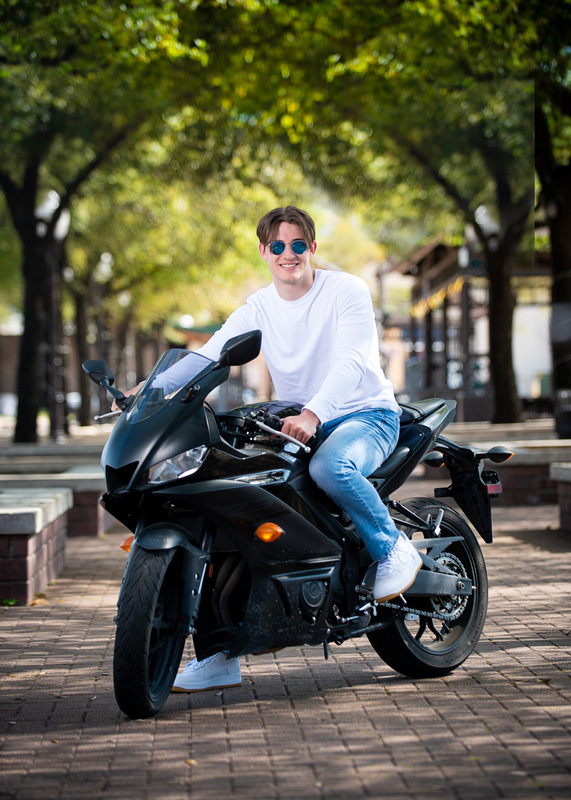 MKSeniors_002.jpg