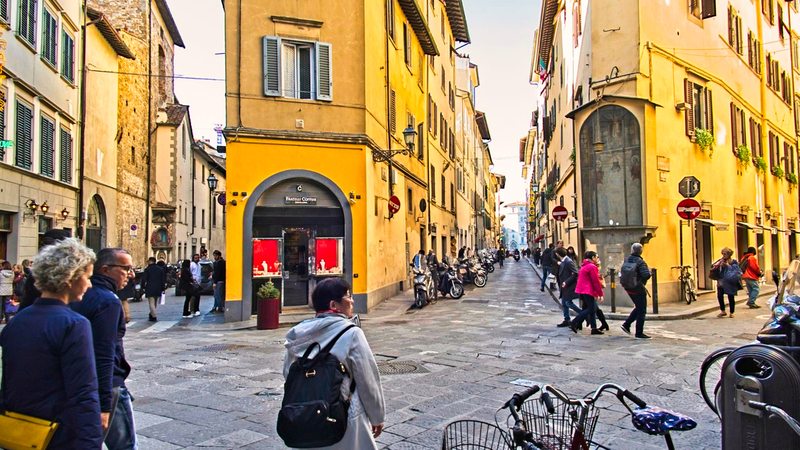 Florence piazza.jpg
