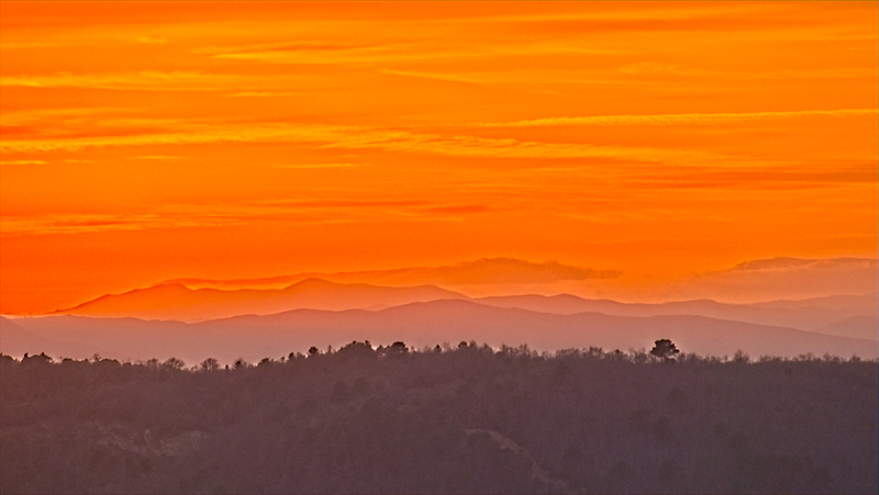 Val Dorcia sunset.jpg