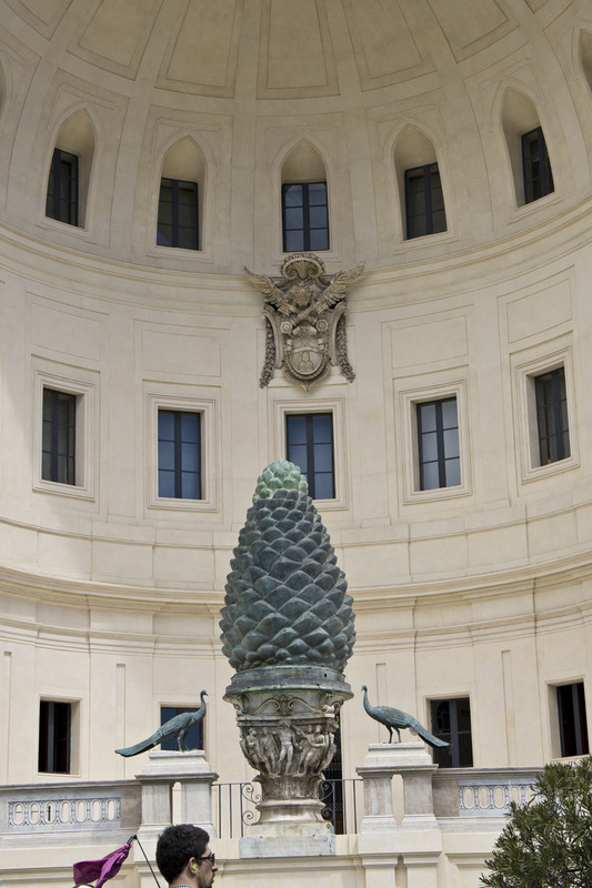 _MG_4090(1).jpg :: Court of the Pigna (pine)
