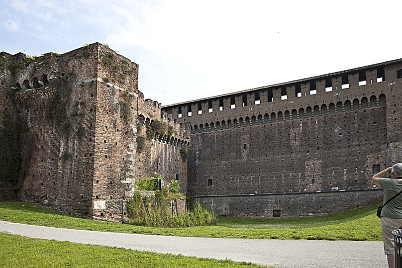 _MG_5121 copy.jpg :: The next few photographs are of Sforza Castle