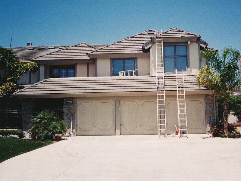 Exterior before.jpg :: Residential exterior paint
