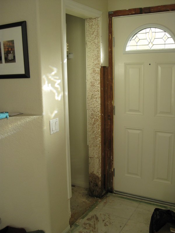 Front door and window water leak (28).jpg :: Front door and window water leak.