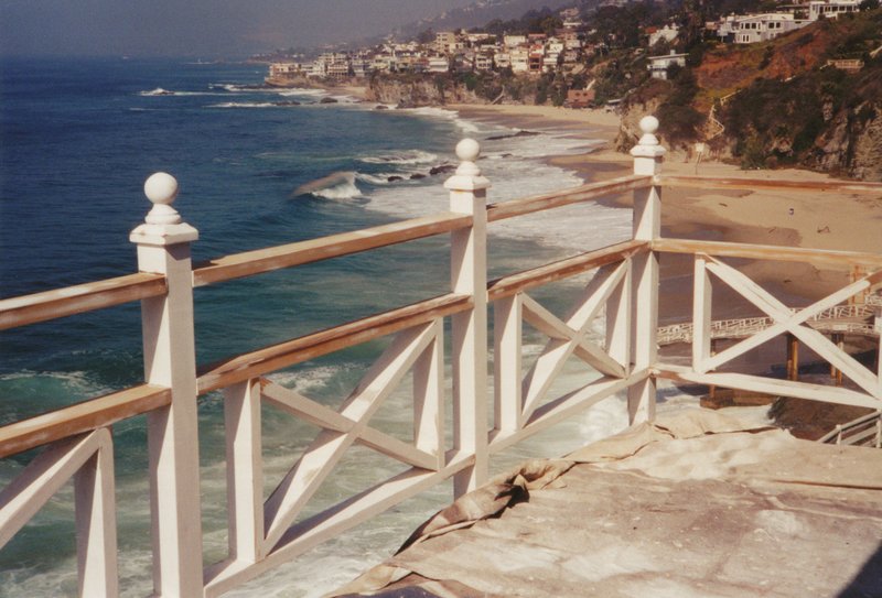 Laguna Beach exterior.jpg :: Exterior paint, as good as it gets on location