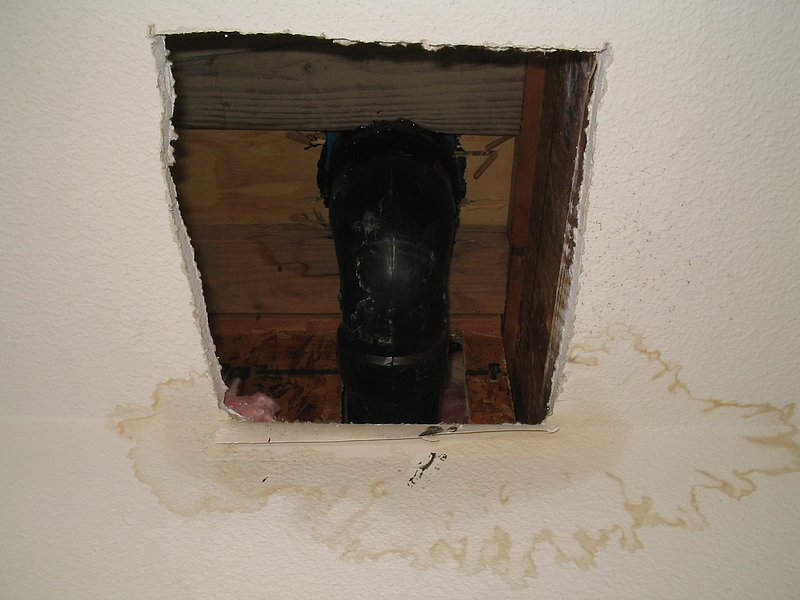 Water intrusion-toilet 2.jpg :: Toilet wax ring leak
