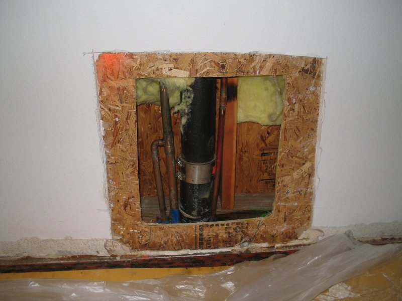 todds pictures 086.jpg :: Plumbing slab leak.