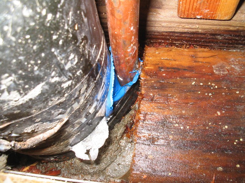 todds pictures 087.jpg :: Plumbing slab leak.