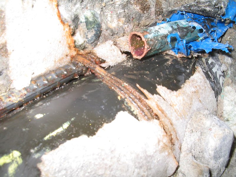 todds pictures 137.jpg :: Plumbing slab leak.