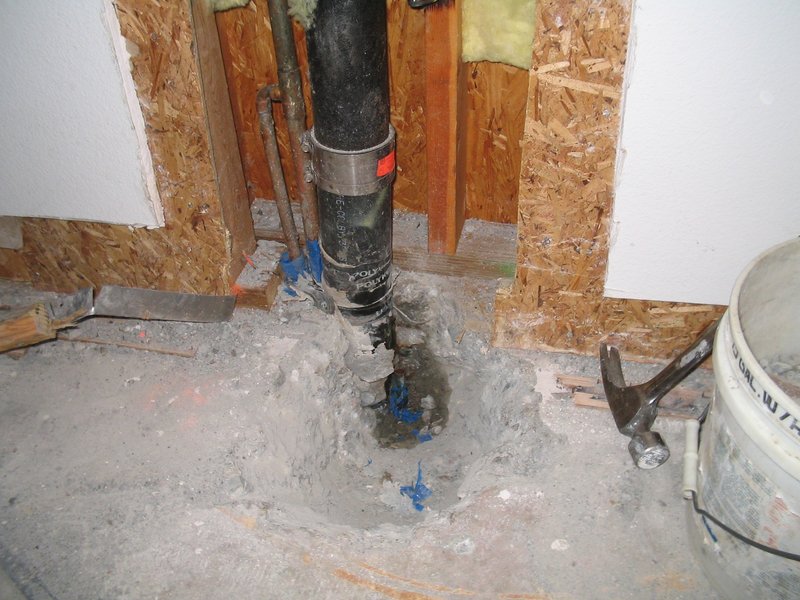 todds pictures 139.jpg :: Plumbing slab leak.