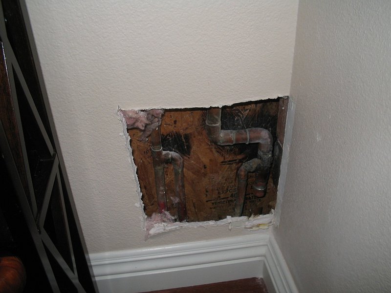 todds pictures 158.jpg :: Plumbing slab leak.