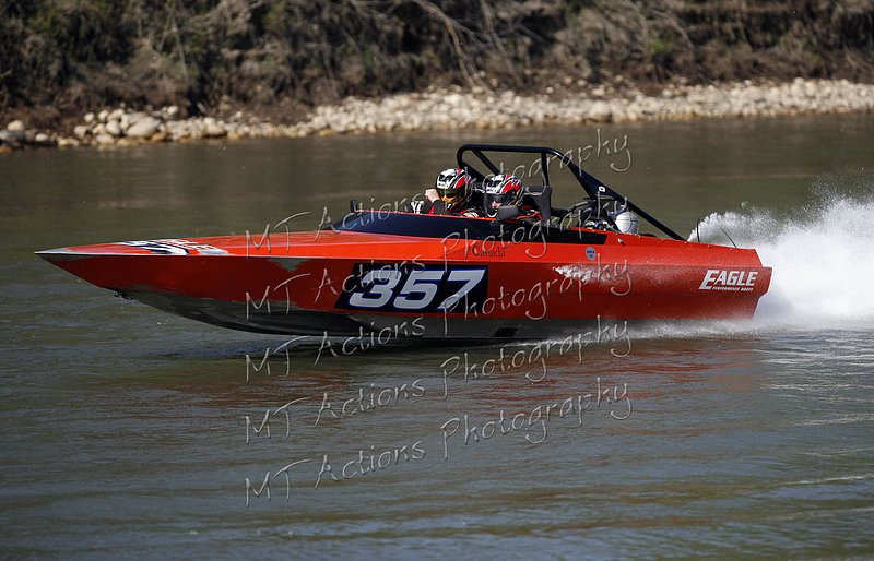 6os263uf.jpg