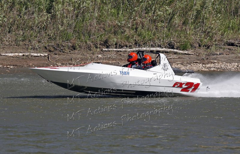 8q63a2.jpg