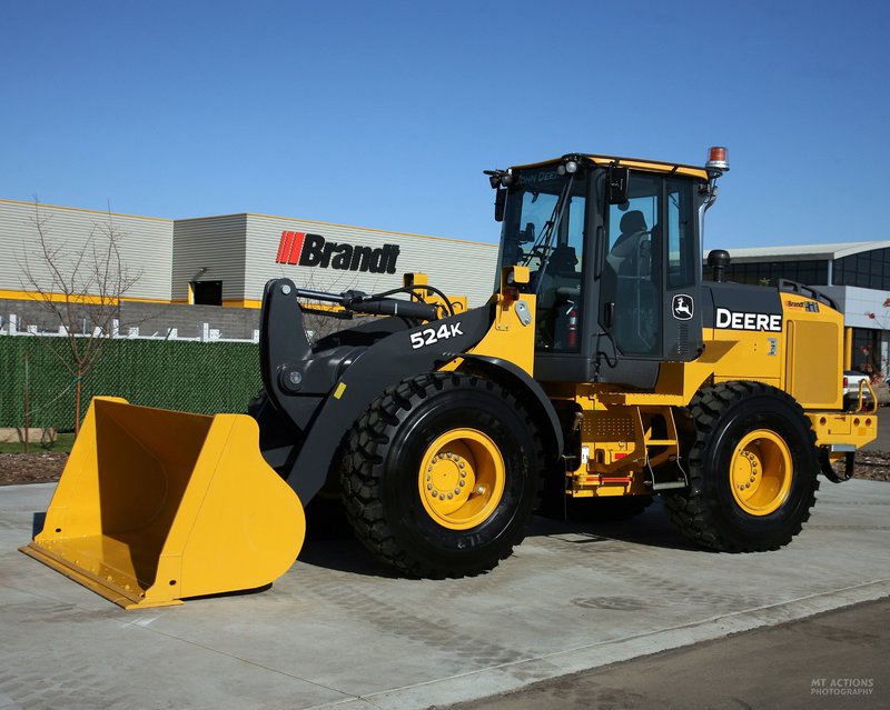 Brandt Tractor Oct 3 2008 (28).jpg