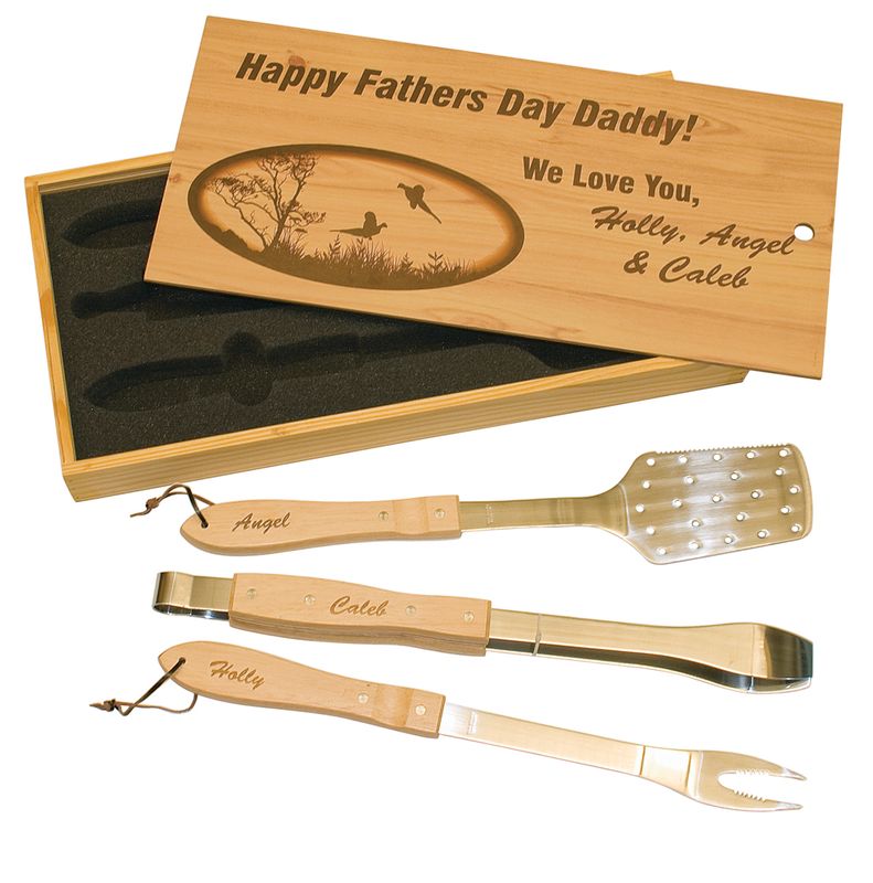 JD-BBQ01.jpg :: 3 Piece BBQ Set in Wooden Pine Box
(INCLUDING CUSTOM ENGRAVING)