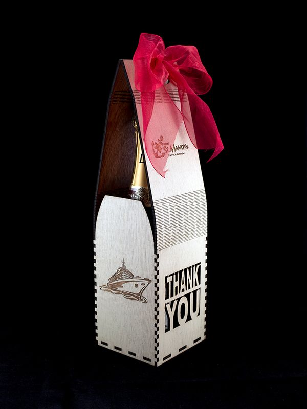LA_WINEBX1.jpg :: WINE Box_Custom Inscription, Bottle not incuded