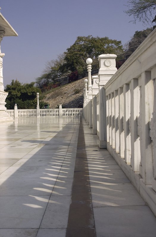 Jaipur Temple.jpg ::                                