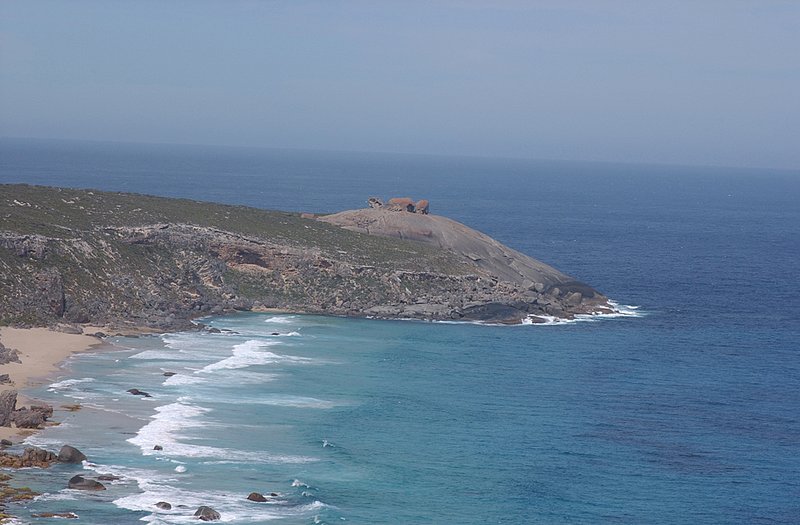 Kangaroo Island - Coast.jpg :: File name            	:DSC_0006.JPG
File size            	:1.2MB(1246533Bytes)
Shoot date           	:2001/11/03 00:59:14
Picture size         	:2000 x 1312
Resolution           	:72 x 72 dpi
Number of bits       	:8bit/channel
Protection attribute 	:Off
Hide Attribute       	:Off
Camera ID            	:N/A
Model name           	:NIKON D1H
Quality mode         	:FINE
Metering mode        	:Multi-pattern
Exposure mode        	:Programmed auto
Flash                	:No
Focal length         	:105 mm
Shutter speed        	:1/500second
Aperture             	:F11.0
Exposure compensation	:0 EV
Fixed white balance  	:Direct sunlight
Lens                 	:28 - 105 mm F 3.5 - 4.5
Flash sync mode      	:N/A
Exposure difference  	:0.0 EV
Flexible program     	:No
Sensitivity          	:ISO200
Sharpening           	:Normal
Curve mode           	:Normal
Color mode           	:COLOR
Tone compensation    	:N/A
Latitude(GPS)        	:N/A
Longitude(GPS)       	:N/A
Altitude(GPS)        	:N/A