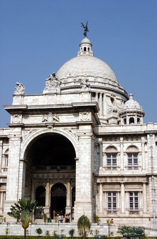 Kolkata Victoria Memorial.jpg :: File name            	:DSC_0027.JPG
File size            	:1.1MB(1163397Bytes)
Shoot date           	:2001/12/09 02:35:20
Picture size         	:2000 x 1312
Resolution           	:72 x 72 dpi
Number of bits       	:8bit/channel
Protection attribute 	:Off
Hide Attribute       	:Off
Camera ID            	:N/A
Model name           	:NIKON D1H
Quality mode         	:FINE
Metering mode        	:Multi-pattern
Exposure mode        	:Shutter priority
Flash                	:No
Focal length         	:35 mm
Shutter speed        	:1/100second
Aperture             	:F21.0
Exposure compensation	:0 EV
Fixed white balance  	:Direct sunlight
Lens                 	:28 - 105 mm F 3.5 - 4.5
Flash sync mode      	:N/A
Exposure difference  	:0.0 EV
Flexible program     	:No
Sensitivity          	:ISO200
Sharpening           	:Normal
Curve mode           	:Normal
Color mode           	:COLOR
Tone compensation    	:N/A
Latitude(GPS)        	:N/A
Longitude(GPS)       	:N/A
Altitude(GPS)        	:N/A