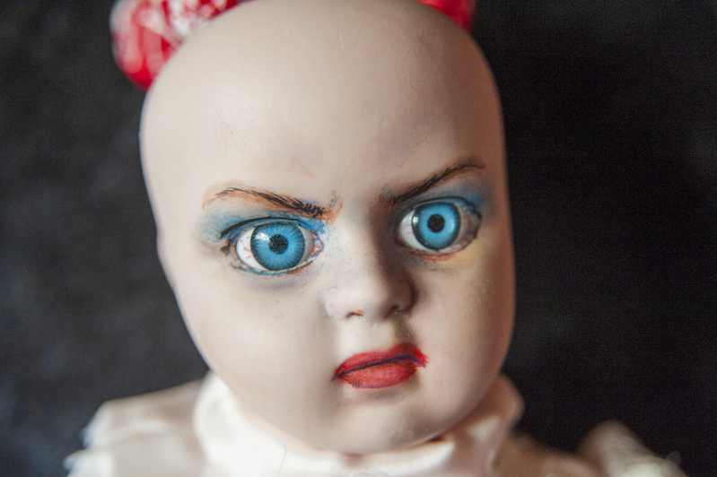 A very angry doll.jpg :: A very angry doll at the Peculiarium